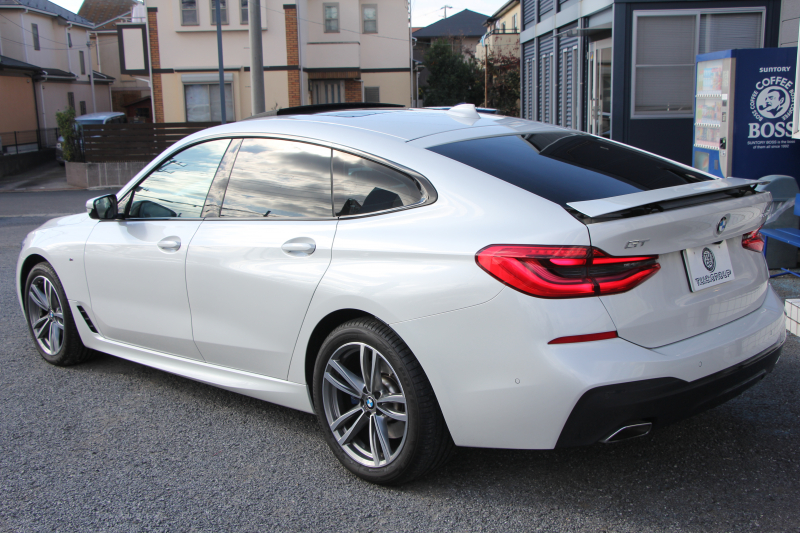 BMW 6シリーズ 630i ｸﾞﾗﾝﾂｰﾘｽﾓ Mｽﾎﾟｰﾂ ｾﾚｸﾄP 1ｵﾅ 真珠色 ﾊﾟﾉﾗﾏｻﾝﾙｰﾌ 全席ﾋｰﾀｰ黒革 ﾘｱｼｰﾄ電動可倒調整 ﾊｰﾏﾝｶｰﾄﾞﾝｻﾗｳﾝﾄﾞ4ｿﾞｰﾝｴｱｺﾝ 追従ACC HUD LEDﾍｯﾄﾞﾗｲﾄ 360度ｶﾒﾗ ﾀｯﾁ画面HDDﾅﾋﾞ電動ﾄﾗﾝｸ Mｽﾎﾟｰﾂﾌﾞﾚ-ｷ 2年保証