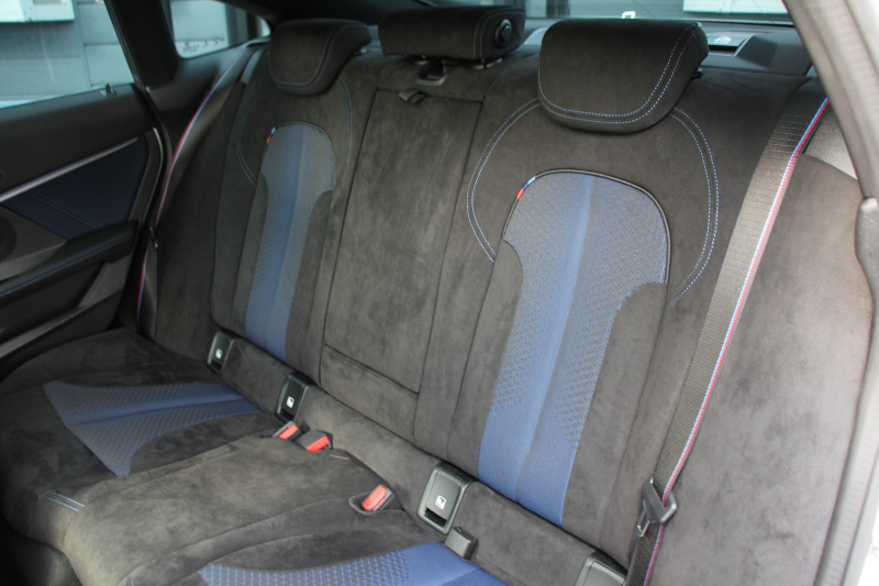 BMW 2シリーズ M235i Xdrive ｸﾞﾗﾝｸｰﾍﾟﾃﾞﾋﾞｭｰP 306馬力 4WD ﾊﾟﾉﾗﾏｻﾝﾙｰﾌ ｼｰﾄﾋｰﾀｰ Mｽﾎﾟｰﾂｼｰﾄ Mｼｰﾄﾍﾞﾙﾄ ｱﾀﾞﾌﾟﾃｨﾌﾞｻｽ 追従ACC LEDﾍｯﾄﾞﾗｲﾄ 専用18AW Mspﾌﾞﾚｰｷ Applecarplay ﾀｯﾁ画面HDDﾅﾋﾞPｱｼｽﾄ ﾜｲﾔﾚｽ充電 2年保証