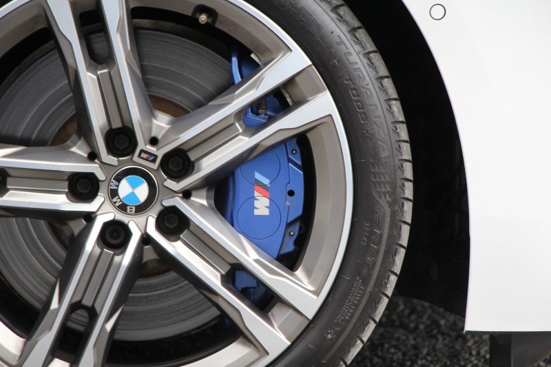 BMW 2シリーズ M235i Xdrive ｸﾞﾗﾝｸｰﾍﾟﾃﾞﾋﾞｭｰP 306馬力 4WD ﾊﾟﾉﾗﾏｻﾝﾙｰﾌ ｼｰﾄﾋｰﾀｰ Mｽﾎﾟｰﾂｼｰﾄ Mｼｰﾄﾍﾞﾙﾄ ｱﾀﾞﾌﾟﾃｨﾌﾞｻｽ 追従ACC LEDﾍｯﾄﾞﾗｲﾄ 専用18AW Mspﾌﾞﾚｰｷ Applecarplay ﾀｯﾁ画面HDDﾅﾋﾞPｱｼｽﾄ ﾜｲﾔﾚｽ充電 2年保証