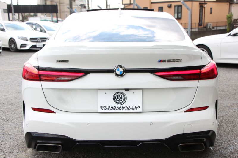 BMW 2シリーズ M235i Xdrive ｸﾞﾗﾝｸｰﾍﾟﾃﾞﾋﾞｭｰP 306馬力 4WD ﾊﾟﾉﾗﾏｻﾝﾙｰﾌ ｼｰﾄﾋｰﾀｰ Mｽﾎﾟｰﾂｼｰﾄ Mｼｰﾄﾍﾞﾙﾄ ｱﾀﾞﾌﾟﾃｨﾌﾞｻｽ 追従ACC LEDﾍｯﾄﾞﾗｲﾄ 専用18AW Mspﾌﾞﾚｰｷ Applecarplay ﾀｯﾁ画面HDDﾅﾋﾞPｱｼｽﾄ ﾜｲﾔﾚｽ充電 2年保証