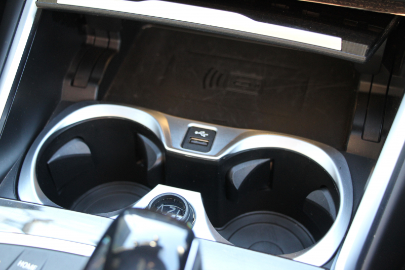 BMW 3シリーズ 320d Xdrive Mｽﾎﾟｰﾂ ｲﾉﾍﾞｰｼｮﾝP ﾃﾞﾋﾞｭｰP ｺﾝﾌｫｰﾄP 4WD ﾋｰﾀｰ黒革  BMWﾚｰｻﾞｰﾗｲﾄ HUD ｼﾞｪｽﾁｬｰC 追従ACC ｽﾃｱﾘﾝｸﾞｻﾎﾟｰﾄ ｱｯﾌﾟﾙｶｰﾌﾟﾚｲ ﾀｯﾁ画面HDDﾅﾋﾞBMWﾗｲﾌﾞｺｯｸﾋﾟｯﾄﾞ電動ﾄﾗﾝｸ Hi-fiｽﾋﾟｰｶｰ 2年保証