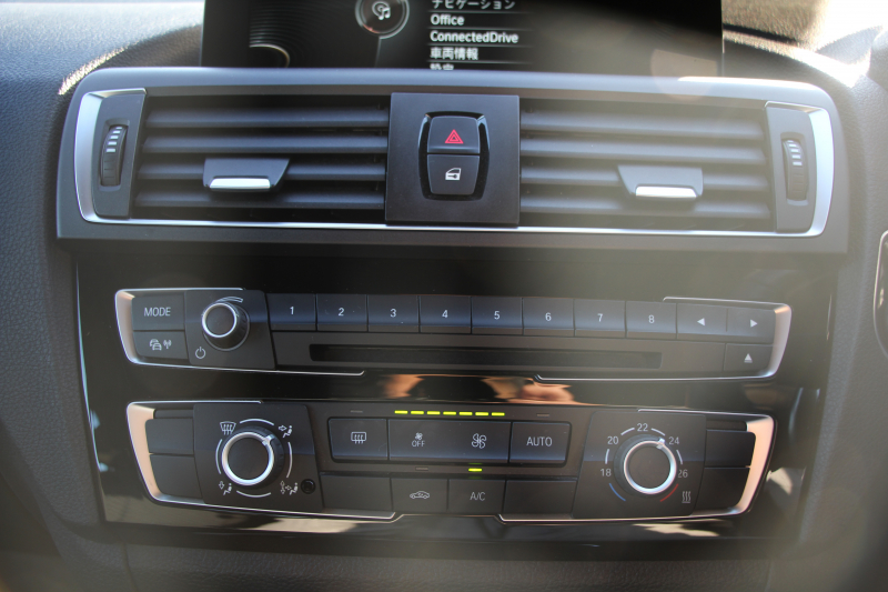 BMW 2シリーズ M235i ｸｰﾍﾟ直6ﾀｰﾎﾞ326馬力 ｱﾀﾞﾌﾟﾃｨﾌﾞMｻｽ 専用ﾌﾞﾚｰｷ Bｶﾒﾗ&ﾘｱ障害物ｿﾅｰ 衝突軽減ﾌﾞﾚｰｷ 車線逸脱警告 歩行者警告 ﾌﾞﾚｰｷ付ｸﾙｺﾝ HDDﾅﾋﾞBluetooth接続 ｽﾏｰﾄｷｰ 18AW ﾊﾟﾄﾞﾙｼﾌﾄ ﾌﾞﾗｯｸｸﾞﾘﾙ 2年保証