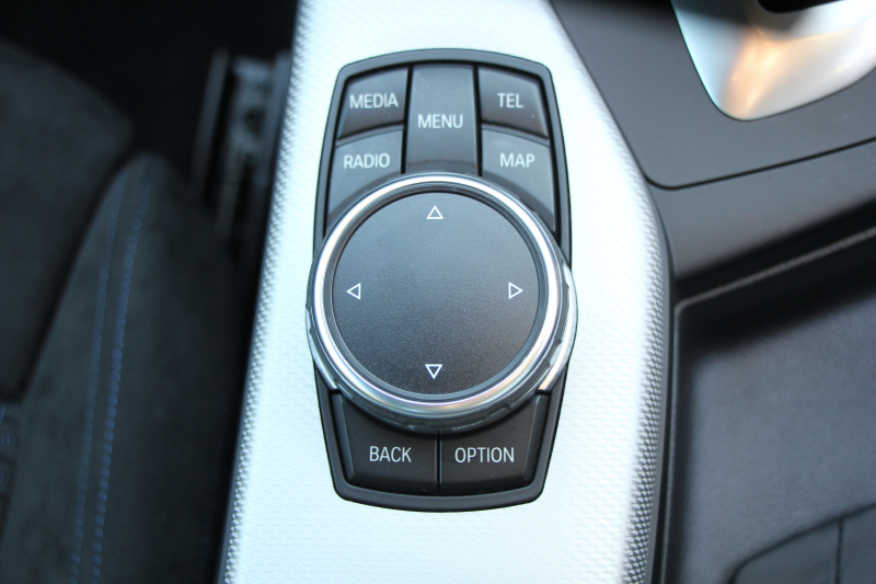 BMW 2シリーズ M235i ｸｰﾍﾟ直6ﾀｰﾎﾞ326馬力 ｱﾀﾞﾌﾟﾃｨﾌﾞMｻｽ 専用ﾌﾞﾚｰｷ Bｶﾒﾗ&ﾘｱ障害物ｿﾅｰ 衝突軽減ﾌﾞﾚｰｷ 車線逸脱警告 歩行者警告 ﾌﾞﾚｰｷ付ｸﾙｺﾝ HDDﾅﾋﾞBluetooth接続 ｽﾏｰﾄｷｰ 18AW ﾊﾟﾄﾞﾙｼﾌﾄ ﾌﾞﾗｯｸｸﾞﾘﾙ 2年保証