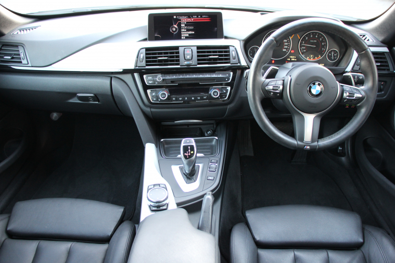 BMW 4シリーズ 435i ｶﾌﾞﾘｵﾚ Mｽﾎﾟｰﾂ 電動ｵｰﾌﾟﾝ 直6ﾀｰﾎﾞ306馬力 N55B30Aｴﾝｼﾞﾝ ﾋｰﾀｰ黒革 追従ACC LEDﾍｯﾄﾞﾗｲﾄ HUD 19AW HDDﾅﾋﾞﾌﾙｾｸﾞTV 衝突軽減ﾌﾞﾚｰｷ 車線逸脱警告 歩行者警告 ﾊﾟﾄﾞﾙｼﾌﾄ 8速AT 2年保証