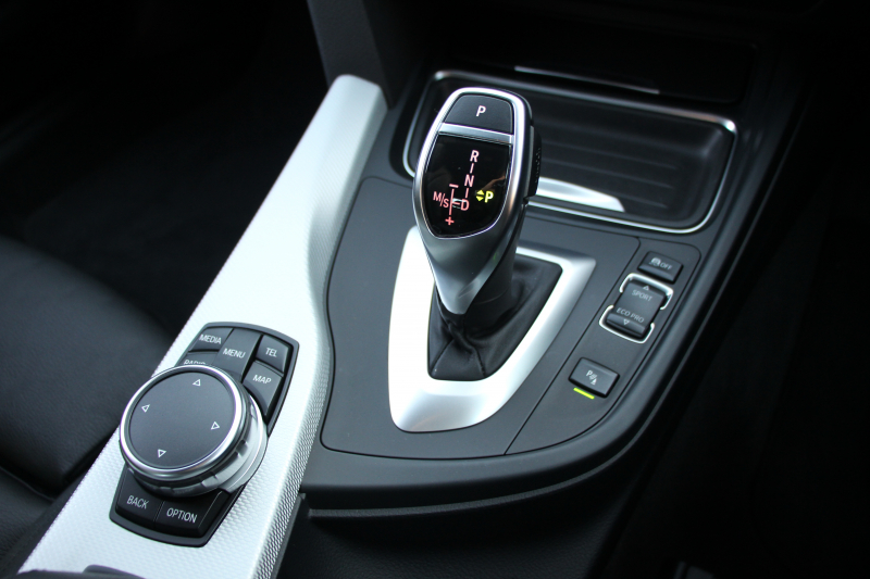 BMW 4シリーズ 435i ｶﾌﾞﾘｵﾚ Mｽﾎﾟｰﾂ 電動ｵｰﾌﾟﾝ 直6ﾀｰﾎﾞ306馬力 N55B30Aｴﾝｼﾞﾝ ﾋｰﾀｰ黒革 追従ACC LEDﾍｯﾄﾞﾗｲﾄ HUD 19AW HDDﾅﾋﾞﾌﾙｾｸﾞTV 衝突軽減ﾌﾞﾚｰｷ 車線逸脱警告 歩行者警告 ﾊﾟﾄﾞﾙｼﾌﾄ 8速AT 2年保証