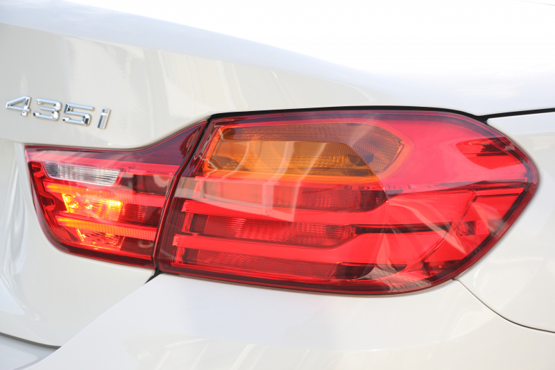 BMW 4シリーズ 435i ｶﾌﾞﾘｵﾚ Mｽﾎﾟｰﾂ 電動ｵｰﾌﾟﾝ 直6ﾀｰﾎﾞ306馬力 N55B30Aｴﾝｼﾞﾝ ﾋｰﾀｰ黒革 追従ACC LEDﾍｯﾄﾞﾗｲﾄ HUD 19AW HDDﾅﾋﾞﾌﾙｾｸﾞTV 衝突軽減ﾌﾞﾚｰｷ 車線逸脱警告 歩行者警告 ﾊﾟﾄﾞﾙｼﾌﾄ 8速AT 2年保証