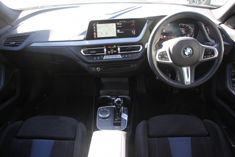 BMW 2シリーズ 218d ｸﾞﾗﾝｸｰﾍﾟMｽﾎﾟｰﾂ 受注生産ｵﾌﾟｼｮﾝMｽﾎﾟｰﾂﾌﾟﾗｽP Mｽﾎﾟｰﾂｼｰﾄ Mｼｰﾄﾍﾞﾙﾄ Mﾘｱｽﾎﾟｲﾗｰ Mｽﾎﾟｰﾂﾌﾞﾚｰｷ 専用18AW 追従ACC ｱｯﾌﾟﾙｶｰﾌﾟﾚｲ idriveﾅﾋﾞｹﾞｰｼｮﾝP BMWﾗｲﾌﾞｺｯｸﾋﾟｯﾄﾞAI音声会話 2年保証