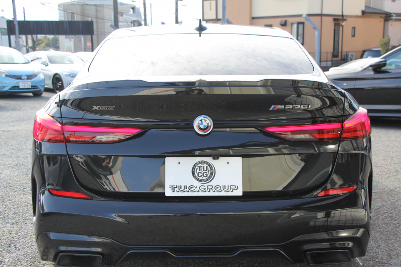 BMW 2シリーズ M235i Xdrive ｸﾞﾗﾝｸｰﾍﾟﾃﾞﾋﾞｭｰP 306馬力 4WD ﾋｰﾀｰ黒革 Mｽﾎﾟｰﾂｼｰﾄ Mｼｰﾄﾍﾞﾙﾄ ｱﾀﾞﾌﾟﾃｨﾌﾞｻｽ 追従ACC 3Ddesignﾌﾛﾝﾄｽﾎﾟｲﾗｰ MPerformance18AW&ｽﾃｱﾘﾝｸﾞｱｯﾌﾟﾙｶｰﾌﾟﾚｲ LEDﾍｯﾄﾞﾗｲﾄ ｵｰﾄﾊｲﾋﾞｰﾑ 2年保証