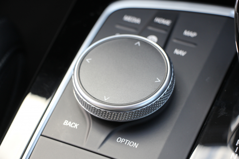 BMW 2シリーズ M235i Xdrive ｸﾞﾗﾝｸｰﾍﾟﾃﾞﾋﾞｭｰP 306馬力 4WD ﾋｰﾀｰ黒革 Mｽﾎﾟｰﾂｼｰﾄ Mｼｰﾄﾍﾞﾙﾄ ｱﾀﾞﾌﾟﾃｨﾌﾞｻｽ 追従ACC 3Ddesignﾌﾛﾝﾄｽﾎﾟｲﾗｰ MPerformance18AW&ｽﾃｱﾘﾝｸﾞｱｯﾌﾟﾙｶｰﾌﾟﾚｲ LEDﾍｯﾄﾞﾗｲﾄ ｵｰﾄﾊｲﾋﾞｰﾑ 2年保証