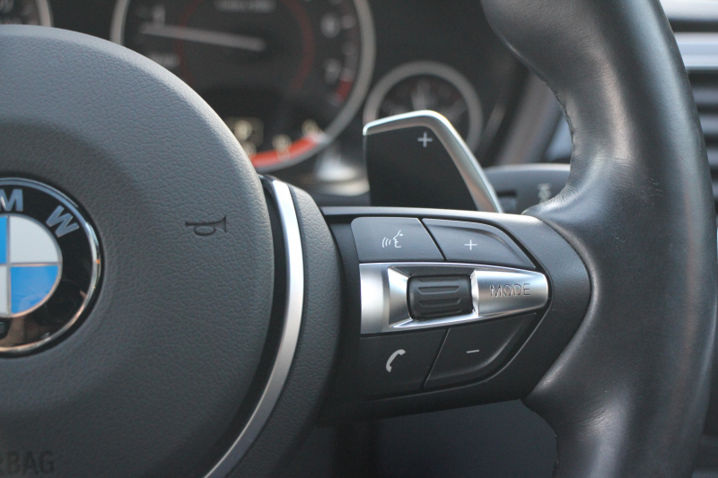 BMW 3シリーズ 320i ｸﾞﾗﾝﾂｰﾘｽﾓ Mｽﾎﾟｰﾂ 後期 新ｴﾝｼﾞﾝ LEDﾍｯﾄﾞﾗｲﾄ&ﾃｰﾙ 追従ACC ﾚｰﾝﾁｪﾝｼﾞ警告 衝突軽減ﾌﾞﾚｰｷ 車線逸脱警告 歩行者警告 iﾄﾞﾗｲﾌﾞHDDﾅﾋﾞ電動ﾄﾗﾝｸ ｽﾏｰﾄｷｰ 専用ｴｱﾛ 19AW ﾊﾟﾄﾞﾙｼﾌﾄ 2年保証