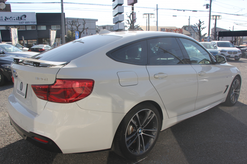 BMW 3シリーズ 320i ｸﾞﾗﾝﾂｰﾘｽﾓ Mｽﾎﾟｰﾂ 後期 新ｴﾝｼﾞﾝ LEDﾍｯﾄﾞﾗｲﾄ&ﾃｰﾙ 追従ACC ﾚｰﾝﾁｪﾝｼﾞ警告 衝突軽減ﾌﾞﾚｰｷ 車線逸脱警告 歩行者警告 iﾄﾞﾗｲﾌﾞHDDﾅﾋﾞ電動ﾄﾗﾝｸ ｽﾏｰﾄｷｰ 専用ｴｱﾛ 19AW ﾊﾟﾄﾞﾙｼﾌﾄ 2年保証