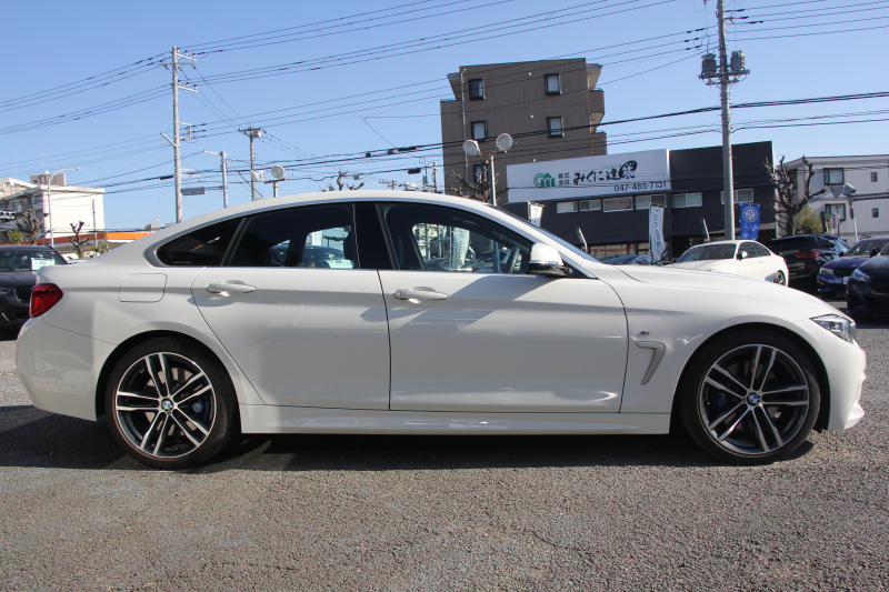 BMW 4シリーズ 420i ｸﾞﾗﾝｸｰﾍﾟｲﾝｽﾀｲﾙｽﾎﾟｰﾂ 300台限定車 後期ﾓﾃﾞﾙ 1ｵｰﾅ ﾋｰﾀｰ黒革 ｱﾀﾞﾌﾟﾃｨﾌﾞMｻｽ 19AW Mspﾌﾞﾚｰｷ HUD 追従ACC 液晶ﾒｰﾀｰ LEDﾍｯﾄﾞﾗｲﾄ&LEDﾃｰﾙ ﾀｯﾁ画面HDDﾅﾋﾞﾌﾙｾｸﾞTV 電動ﾄﾗﾝｸ 衝突軽減ﾌﾞﾚｰｷ 2年保証