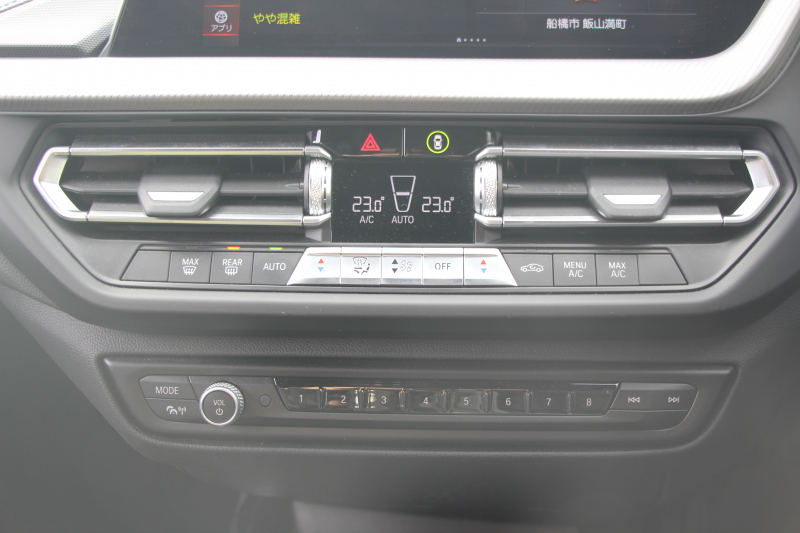 BMW 1シリーズ 118d Mｽﾎﾟｰﾂ ｴﾃﾞｨｼｮﾝｼﾞｮｲﾌﾟﾗｽ ｺﾝﾌｫｰﾄP 1ｵｰﾅ 追従ACC 電動ﾘｱｹﾞｰﾄ idriveﾅﾋﾞｹﾞｰｼｮﾝP BMWﾗｲﾌﾞｺｯｸﾋﾟｯﾄ ｱｯﾌﾟﾙｶｰﾌﾟﾚｲ ﾒﾓﾘｰ付電動ﾊｰﾌﾚｻﾞｰ ｽﾄﾚｰｼﾞﾊﾟｯｹｰｼﾞｲﾙﾐﾎﾞｽﾄﾝﾄﾘﾑ LEDﾍｯﾄﾞﾗｲﾄ Pｱｼｽﾄ 18AW 専用ｴｱﾛ 2年保証