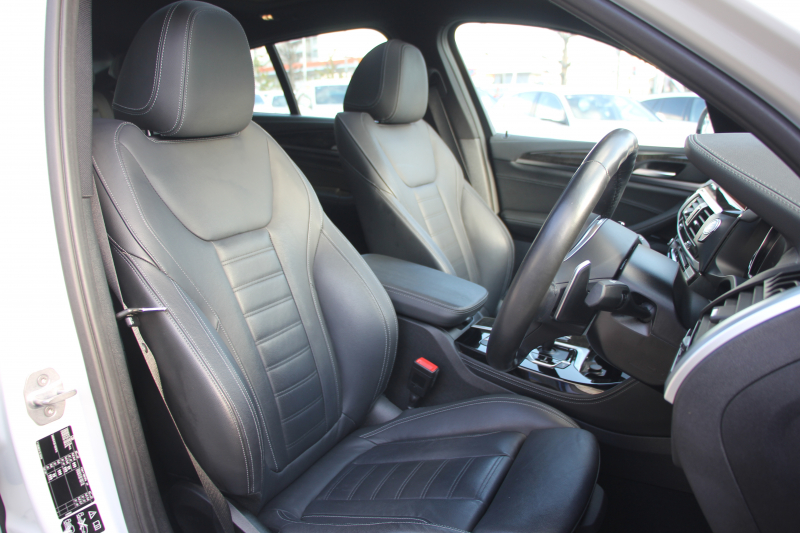 BMW X4 M40i 1ｵｰﾅ ﾊﾟﾉﾗﾏｻﾝﾙｰﾌ 全席ﾋｰﾀｰ黒革 360馬力 直6ﾀｰﾎﾞｱﾀﾞﾌﾟﾃｨﾌﾞMｻｽ Mspﾌﾞﾚｰｷ 液晶ﾒｰﾀｰ 360度ｶﾒﾗ Pｱｼｽﾄ ﾀｯﾁ画面HDDﾅﾋﾞTV LEDﾍｯﾄﾞﾗｲﾄ ｵｰﾄﾊｲﾋﾞｰﾑ 電動ﾄﾗﾝｸ 専用21AW&ﾃﾞﾌ 2年保証