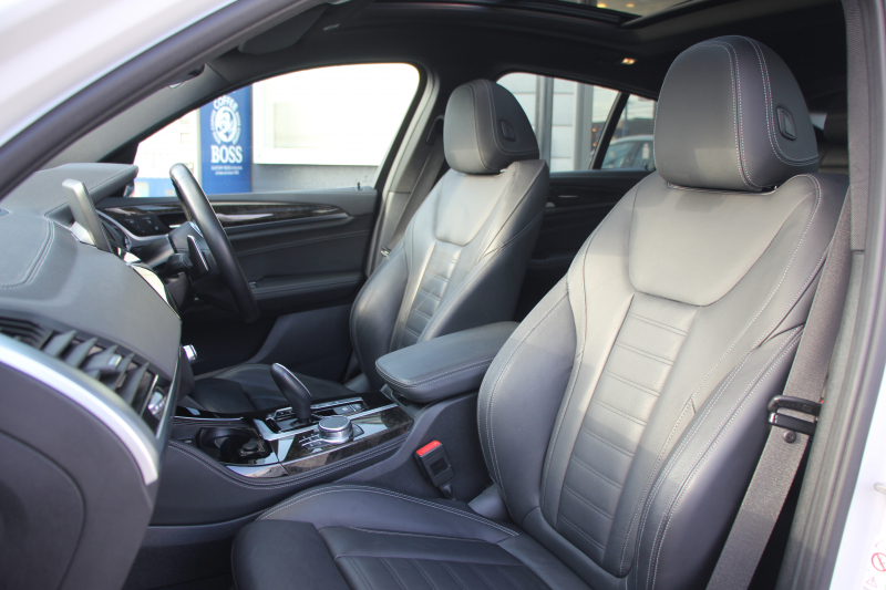 BMW X4 M40i 1ｵｰﾅ ﾊﾟﾉﾗﾏｻﾝﾙｰﾌ 全席ﾋｰﾀｰ黒革 360馬力 直6ﾀｰﾎﾞｱﾀﾞﾌﾟﾃｨﾌﾞMｻｽ Mspﾌﾞﾚｰｷ 液晶ﾒｰﾀｰ 360度ｶﾒﾗ Pｱｼｽﾄ ﾀｯﾁ画面HDDﾅﾋﾞTV LEDﾍｯﾄﾞﾗｲﾄ ｵｰﾄﾊｲﾋﾞｰﾑ 電動ﾄﾗﾝｸ 専用21AW&ﾃﾞﾌ 2年保証