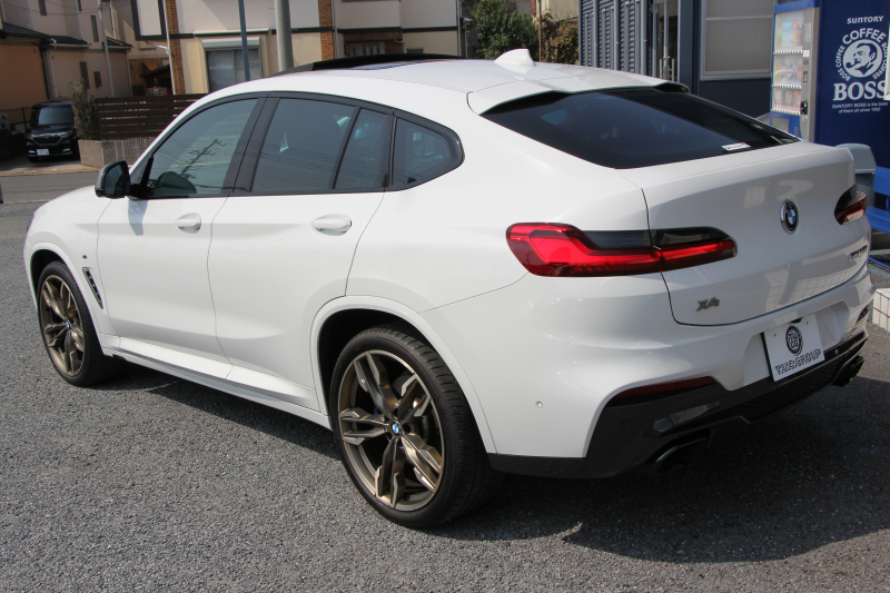 BMW X4 M40i 1ｵｰﾅ ﾊﾟﾉﾗﾏｻﾝﾙｰﾌ 全席ﾋｰﾀｰ黒革 360馬力 直6ﾀｰﾎﾞｱﾀﾞﾌﾟﾃｨﾌﾞMｻｽ Mspﾌﾞﾚｰｷ 液晶ﾒｰﾀｰ 360度ｶﾒﾗ Pｱｼｽﾄ ﾀｯﾁ画面HDDﾅﾋﾞTV LEDﾍｯﾄﾞﾗｲﾄ ｵｰﾄﾊｲﾋﾞｰﾑ 電動ﾄﾗﾝｸ 専用21AW&ﾃﾞﾌ 2年保証