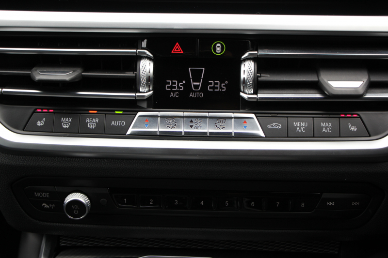 BMW 3シリーズ 320d Xdrive Mｽﾎﾟｰﾂ ｴﾃﾞｨｼｮﾝｻﾝﾗｲｽﾞ50台限定車 ﾋｰﾀｰ黒革 ﾚｰｻﾞｰﾗｲﾄ ｱﾀﾞﾌﾟﾃｨﾌﾞMｻｽ 専用19AW Mﾘｱｽﾎﾟｲﾗｰ Mｼｰﾄﾍﾞﾙﾄ 追従ACC ｽﾃｱﾘﾝｸﾞｻﾎﾟｰﾄ BMWﾗｲﾌﾞｺｯｸﾋﾟｯﾄﾞｱｯﾌﾟﾙｶｰﾌﾟﾚｲ ﾜｲﾔﾚｽ充電 2年保証