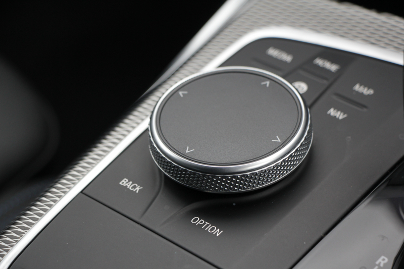 BMW 3シリーズ 320d Xdrive Mｽﾎﾟｰﾂ ｴﾃﾞｨｼｮﾝｻﾝﾗｲｽﾞ50台限定車 ﾋｰﾀｰ黒革 ﾚｰｻﾞｰﾗｲﾄ ｱﾀﾞﾌﾟﾃｨﾌﾞMｻｽ 専用19AW Mﾘｱｽﾎﾟｲﾗｰ Mｼｰﾄﾍﾞﾙﾄ 追従ACC ｽﾃｱﾘﾝｸﾞｻﾎﾟｰﾄ BMWﾗｲﾌﾞｺｯｸﾋﾟｯﾄﾞｱｯﾌﾟﾙｶｰﾌﾟﾚｲ ﾜｲﾔﾚｽ充電 2年保証