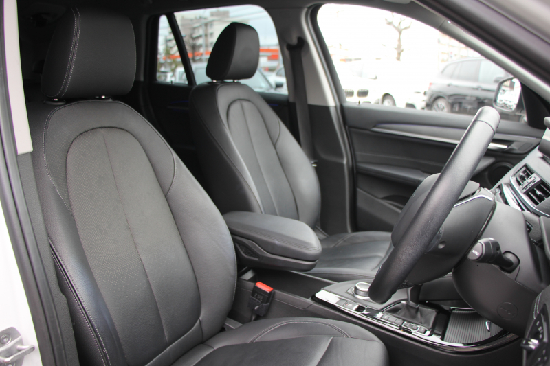 BMW X1 Xdrive18d Xﾗｲﾝ ｴﾃﾞｨｼｮﾝｼﾞｮｲﾌﾟﾗｽ ﾊｲﾗｲﾝ&ｺﾝﾌｫｰﾄP 後期 ﾌｪｲｽﾘﾌﾄ後 真珠色 ﾋｰﾀｰ黒革 追従ACC ﾌﾙｾｸﾞTV LEDﾍｯﾄﾞﾗｲﾄ 電動ﾄﾗﾝｸ ﾀｯﾁ画面HDDﾅﾋﾞ衝突軽減ﾌﾞﾚｰｷ 車線逸脱警告 歩行者警告 専用18AW ｳｯﾄﾞﾊﾟﾈﾙ 2年保証
