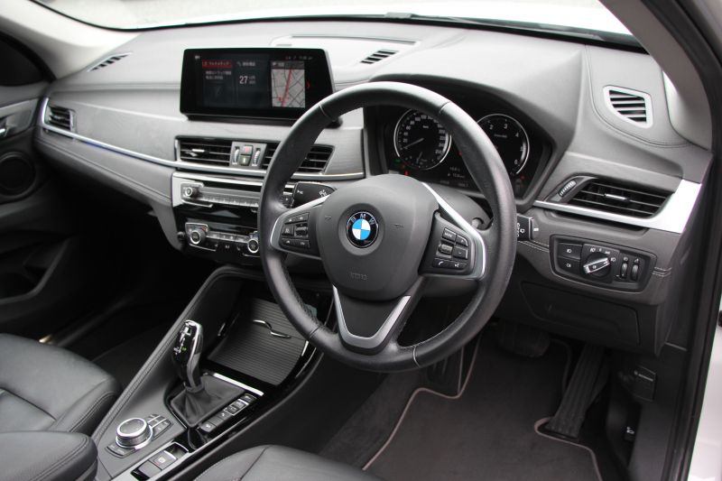 BMW X1 Xdrive18d Xﾗｲﾝ ｴﾃﾞｨｼｮﾝｼﾞｮｲﾌﾟﾗｽ ﾊｲﾗｲﾝ&ｺﾝﾌｫｰﾄP 後期 ﾌｪｲｽﾘﾌﾄ後 真珠色 ﾋｰﾀｰ黒革 追従ACC ﾌﾙｾｸﾞTV LEDﾍｯﾄﾞﾗｲﾄ 電動ﾄﾗﾝｸ ﾀｯﾁ画面HDDﾅﾋﾞ衝突軽減ﾌﾞﾚｰｷ 車線逸脱警告 歩行者警告 専用18AW ｳｯﾄﾞﾊﾟﾈﾙ 2年保証