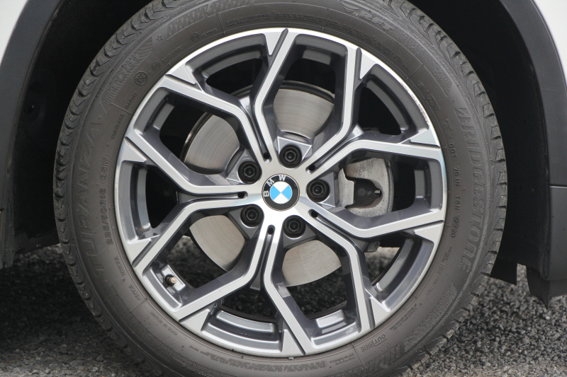 BMW X1 Xdrive18d Xﾗｲﾝ ｴﾃﾞｨｼｮﾝｼﾞｮｲﾌﾟﾗｽ ﾊｲﾗｲﾝ&ｺﾝﾌｫｰﾄP 後期 ﾌｪｲｽﾘﾌﾄ後 真珠色 ﾋｰﾀｰ黒革 追従ACC ﾌﾙｾｸﾞTV LEDﾍｯﾄﾞﾗｲﾄ 電動ﾄﾗﾝｸ ﾀｯﾁ画面HDDﾅﾋﾞ衝突軽減ﾌﾞﾚｰｷ 車線逸脱警告 歩行者警告 専用18AW ｳｯﾄﾞﾊﾟﾈﾙ 2年保証