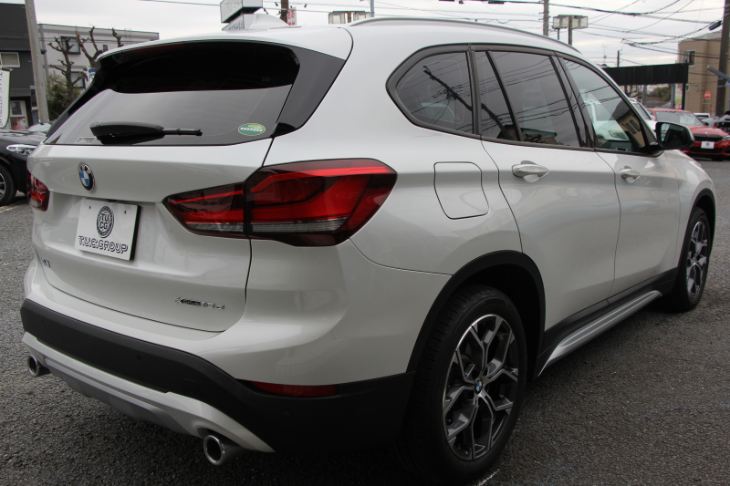 BMW X1 Xdrive18d Xﾗｲﾝ ｴﾃﾞｨｼｮﾝｼﾞｮｲﾌﾟﾗｽ ﾊｲﾗｲﾝ&ｺﾝﾌｫｰﾄP 後期 ﾌｪｲｽﾘﾌﾄ後 真珠色 ﾋｰﾀｰ黒革 追従ACC ﾌﾙｾｸﾞTV LEDﾍｯﾄﾞﾗｲﾄ 電動ﾄﾗﾝｸ ﾀｯﾁ画面HDDﾅﾋﾞ衝突軽減ﾌﾞﾚｰｷ 車線逸脱警告 歩行者警告 専用18AW ｳｯﾄﾞﾊﾟﾈﾙ 2年保証