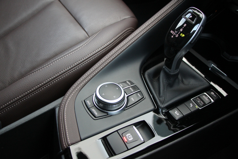 BMW X1 Xdrive18d Xﾗｲﾝ ﾊｲﾗｲﾝ&ｺﾝﾌｫｰﾄP 後期 ﾌｪｲｽﾘﾌﾄ後 1ｵｰﾅ ﾋｰﾀｰ茶革 追従ACC LEDﾍｯﾄﾞﾗｲﾄ&ﾃｰﾙ 電動ﾄﾗﾝｸ ﾌﾙｾｸﾞTV ﾀｯﾁ画面HDDﾅﾋﾞPｱｼｽﾄ 衝突軽減ﾌﾞﾚｰｷ 車線逸脱警告 歩行者警告 専用18AW ｳｯﾄﾞﾊﾟﾈﾙ 2年保証