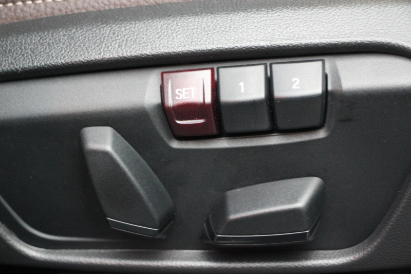 BMW X1 Xdrive18d Xﾗｲﾝ ﾊｲﾗｲﾝ&ｺﾝﾌｫｰﾄP 後期 ﾌｪｲｽﾘﾌﾄ後 1ｵｰﾅ ﾋｰﾀｰ茶革 追従ACC LEDﾍｯﾄﾞﾗｲﾄ&ﾃｰﾙ 電動ﾄﾗﾝｸ ﾌﾙｾｸﾞTV ﾀｯﾁ画面HDDﾅﾋﾞPｱｼｽﾄ 衝突軽減ﾌﾞﾚｰｷ 車線逸脱警告 歩行者警告 専用18AW ｳｯﾄﾞﾊﾟﾈﾙ 2年保証