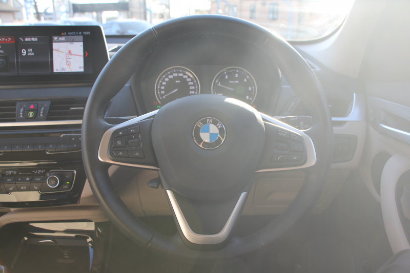BMW X1 Xdrive18d Xﾗｲﾝ ｴﾃﾞｨｼｮﾝｼﾞｮｲﾌﾟﾗｽ 1ｵｰﾅ ﾊｲﾗｲﾝ&ｺﾝﾌｫｰﾄP 後期 ﾌｪｲｽﾘﾌﾄ後 真珠色 ｵｲｽﾀｰﾚｻﾞｰ ｼｰﾄﾋｰﾀｰ 追従ACC LEDﾍｯﾄﾞﾗｲﾄ&ﾃｰﾙ 電動ﾄﾗﾝｸ ﾀｯﾁ画面HDDﾅﾋﾞ衝突軽減ﾌﾞﾚｰｷ 車線逸脱警告 歩行者警告 専用18AW ｳｯﾄﾞﾊﾟﾈﾙ 2年保証