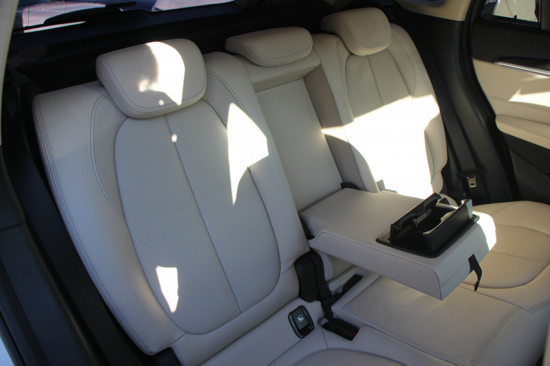 BMW X1 Xdrive18d Xﾗｲﾝ ｴﾃﾞｨｼｮﾝｼﾞｮｲﾌﾟﾗｽ 1ｵｰﾅ ﾊｲﾗｲﾝ&ｺﾝﾌｫｰﾄP 後期 ﾌｪｲｽﾘﾌﾄ後 真珠色 ｵｲｽﾀｰﾚｻﾞｰ ｼｰﾄﾋｰﾀｰ 追従ACC LEDﾍｯﾄﾞﾗｲﾄ&ﾃｰﾙ 電動ﾄﾗﾝｸ ﾀｯﾁ画面HDDﾅﾋﾞ衝突軽減ﾌﾞﾚｰｷ 車線逸脱警告 歩行者警告 専用18AW ｳｯﾄﾞﾊﾟﾈﾙ 2年保証