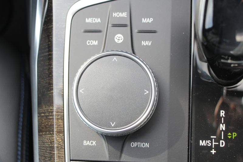 BMW 3シリーズ 330i Mｽﾎﾟｰﾂ ﾃﾞﾋﾞｭｰ&ｺﾝﾌｫｰﾄP 高出力 258馬力 ﾋｰﾀｰ黒革 専用ﾌﾞﾙｰｽﾃｯﾁ HUD 追従ACC ｽﾃｱﾘﾝｸﾞｻﾎﾟｰﾄ Mｽﾎﾟｰﾂﾌﾞﾚｰｷ ﾚｲｽﾞ19AW 3Dﾃﾞｻﾞｲﾝｴｱﾛ LEDﾍｯﾄﾞﾗｲﾄ ｵｰﾄﾊｲﾋﾞｰﾑ 360度ｶﾒﾗ 電動ﾄﾗﾝｸ Hi-fiｽﾋﾟｰｶｰ BMWﾗｲﾌﾞｺｯｸﾋﾟｯﾄ 2年保証