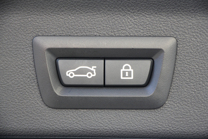 BMW X3 M40i ｾﾚｸﾄP ﾊﾟﾉﾗﾏｻﾝﾙｰﾌ 全席ﾋｰﾀｰ黒革 ﾊｰﾏﾝｶｰﾄﾞﾝ 387馬力 直6ｶﾞｿﾘﾝﾀｰﾎﾞBMWﾗｲﾌﾞｺｯｸﾋﾟｯﾄﾞｱﾀﾞﾌﾟﾃｨﾌﾞMｻｽ Mｽﾎﾟｰﾂﾌﾞﾚｰｷ ﾘｱｼｰﾄ可倒調整 360度ｶﾒﾗ ﾀｯﾁ画面HDDﾅﾋﾞTV ｱｯﾌﾟﾙｶｰﾌﾟﾚｲ LEDﾍｯﾄﾞﾗｲﾄ 電動ﾄﾗﾝｸ 2年保証