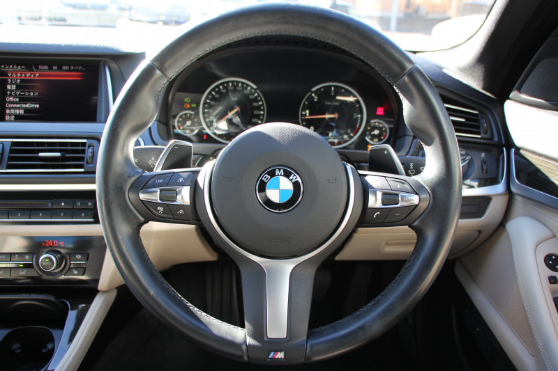 BMW 5シリーズ 523d ｾﾚﾌﾞﾚｰｼｮﾝｴﾃﾞｨｼｮﾝﾊﾞﾛﾝ 限定車 最終ﾓﾃﾞﾙ ｵｲｽﾀｰﾚｻﾞｰ 液晶ﾒｰﾀｰ LEDﾍｯﾄﾞﾗｲﾄ 19AW ｿﾌﾄｸﾛｰｽﾞﾄﾞｱ 電動ﾄﾗﾝｸ 追従ACC ﾚｰﾝﾁｪﾝｼﾞ警告 衝突軽減ﾌﾞﾚｰｷ iﾄﾞﾗｲﾌﾞHDDﾅﾋﾞ地ﾃﾞｼﾞTV Bｶﾒﾗ Mｽﾎﾟｰﾂｴｱﾛ 2年保証