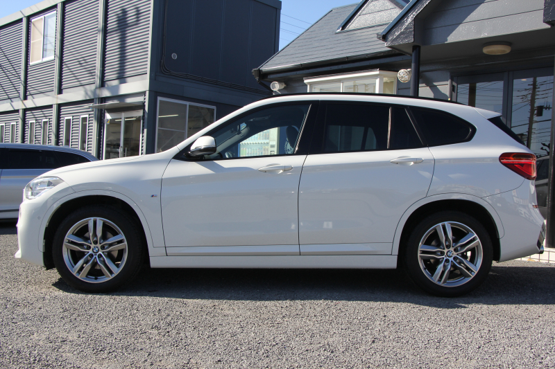 BMW X1 Xdrive18d Mｽﾎﾟｰﾂ ﾊｲﾗｲﾝ ｺﾝﾌｫｰﾄP 4WD 中期 変更後ﾀｯﾁﾊﾟﾈﾙ対応HDDﾅﾋﾞ新ﾃﾞｻﾞｲﾝﾒｰﾀｰ ﾋｰﾀｰ黒革 電動ｼｰﾄ&ﾒﾓﾘｰ 追従ACC HUD ﾌﾙｾｸﾞTV Pｱｼｽﾄ Bｶﾒﾗ 電動ﾄﾗﾝｸ 衝突軽減ﾌﾞﾚｰｷ 車線逸脱警告 歩行者警告 LEDﾍｯﾄﾞﾗｲﾄ 2年保証