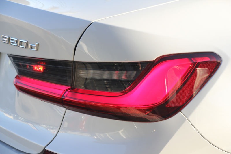 BMW 3シリーズ 320d Xdrive Mｽﾎﾟｰﾂ ﾊｲﾗｲﾝP ｺﾝﾌｫｰﾄP 4WD ｺﾆｬｯｸﾚｻﾞｰ ｼｰﾄﾋｰﾀｰ Pｱｼｽﾄﾌﾟﾗｽ 360度ｶﾒﾗ LEDﾍｯﾄﾞﾗｲﾄ 追従ACC ｽﾃｱﾘﾝｸﾞｻﾎﾟｰﾄ ｱｯﾌﾟﾙｶｰﾌﾟﾚｲ ﾀｯﾁ画面HDDﾅﾋﾞBMWﾗｲﾌﾞｺｯｸﾋﾟｯﾄﾞ電動ﾄﾗﾝｸ Hi-fiｽﾋﾟｰｶｰ ｱﾝﾋﾞｴﾝﾝﾄﾗｲﾄ 2年保証