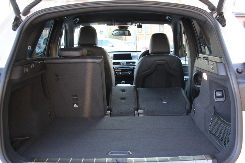 BMW X1 Xdrive18d Mｽﾎﾟｰﾂ ﾊｲﾗｲﾝ ｺﾝﾌｫｰﾄP 4WD 変更後 ﾀｯﾁﾊﾟﾈﾙ対応HDDﾅﾋﾞﾋｰﾀｰ黒革 電動ｼｰﾄ&ﾒﾓﾘｰ 追従ACC HUD Pｱｼｽﾄ Bｶﾒﾗ 電動ﾄﾗﾝｸ 衝突軽減ﾌﾞﾚｰｷ 車線逸脱警告 歩行者警告 LEDﾍｯﾄﾞﾗｲﾄ 2年保証