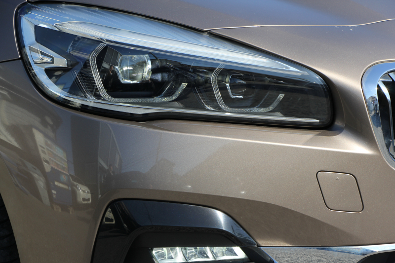 BMW 2シリーズ 218d ｸﾞﾗﾝﾂｱﾗｰ ﾗｸﾞｼﾞｭｱﾘｰ 後期 ﾌｪｲｽﾘﾌﾄ後 3列7人乗り ADｱｸﾃｨﾌﾞｾｰﾌﾃｨ&ｺﾝﾌｫｰﾄP 追従ACC HUD 受注生産OPｵｲｽﾀｰﾚｻﾞｰ 電動ﾄﾗﾝｸ LEDﾍｯﾄﾞﾗｲﾄ ﾒﾓﾘｰ付電動ｼｰﾄ ﾀｯﾁ画面HDDﾅﾋﾞﾊﾟｰｷﾝｸﾞｱｼｽﾄ 2年保証