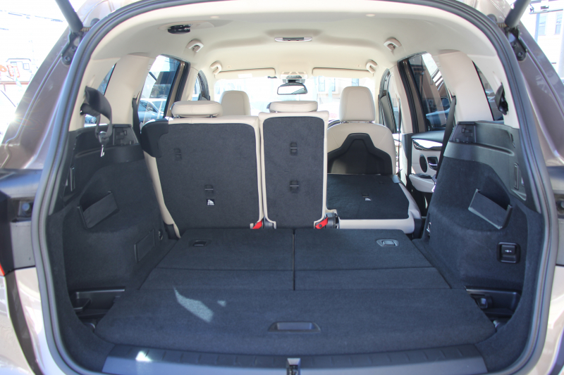 BMW 2シリーズ 218d ｸﾞﾗﾝﾂｱﾗｰ ﾗｸﾞｼﾞｭｱﾘｰ 後期 ﾌｪｲｽﾘﾌﾄ後 3列7人乗り ADｱｸﾃｨﾌﾞｾｰﾌﾃｨ&ｺﾝﾌｫｰﾄP 追従ACC HUD 受注生産OPｵｲｽﾀｰﾚｻﾞｰ 電動ﾄﾗﾝｸ LEDﾍｯﾄﾞﾗｲﾄ ﾒﾓﾘｰ付電動ｼｰﾄ ﾀｯﾁ画面HDDﾅﾋﾞﾊﾟｰｷﾝｸﾞｱｼｽﾄ 2年保証