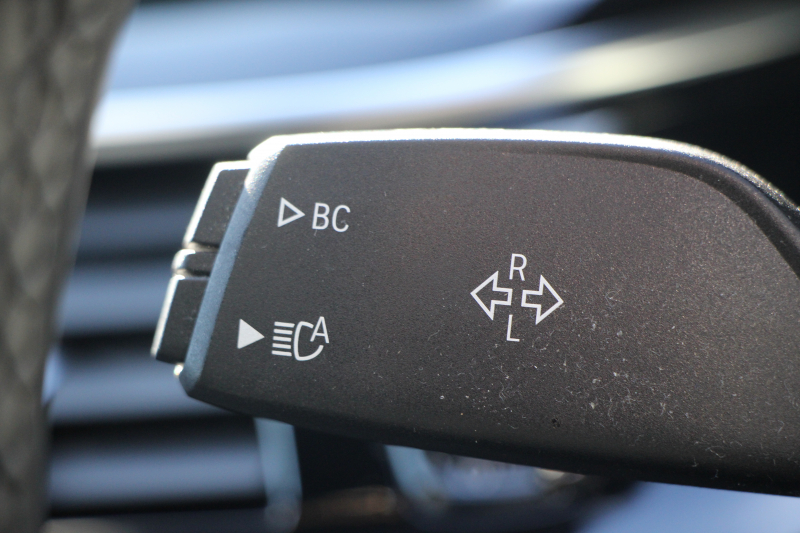 BMW 5シリーズ 530i ｴﾃﾞｨｼｮﾝﾐｯｼｮﾝｲﾝﾎﾟｯｼﾌﾞﾙ 特別仕様車 1ｵｰﾅ 252馬力 ﾅｲﾄﾌﾞﾙｰﾚｻﾞｰ ｱﾀﾞﾌﾟﾃｨﾌﾞｻｽ ﾊｰﾏﾝｶｰﾄﾞﾝ HUD 追従ACC ｽﾃｱﾘﾝｸﾞｻﾎﾟｰﾄ ﾀｯﾁ画面HDDﾅﾋﾞTV LEDﾍｯﾄﾞﾗｲﾄ ｵｰﾄﾊｲﾋﾞｰﾑ 電動ﾄﾗﾝｸ 360度ｶﾒﾗ 全席ﾋｰﾀｰ 専用ﾌﾞﾗｯｸ19AW 2年保証