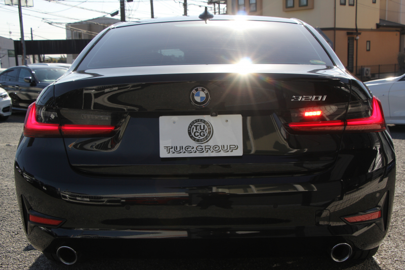 BMW 3シリーズ 320i ﾋﾟｭｱｴﾚｶﾞﾝｽ 首都圏100台限定車 ｳﾞｧｰﾈｽｶﾓｶﾚｻﾞｰ ｼｰﾄﾋｰﾀｰ ﾗﾝﾊﾞｰｻﾎﾟｰﾄ ﾌﾟﾗｽP ｺﾝﾌｫｰﾄP ｽﾃｱﾘﾝｸﾞｻﾎﾟｰﾄ 追従ACC BMWﾗｲﾌﾞｺｯｸﾋﾟｯﾄﾀｯﾁﾊﾟﾈﾙ対応HDDﾅﾋﾞ360度ｶﾒﾗ ﾜｲﾔﾚｽ充電 LEDﾍｯﾄﾞﾗｲﾄ ｵｰﾄﾊｲﾋﾞｰﾑ 電動ﾄﾗﾝｸ 2年保証