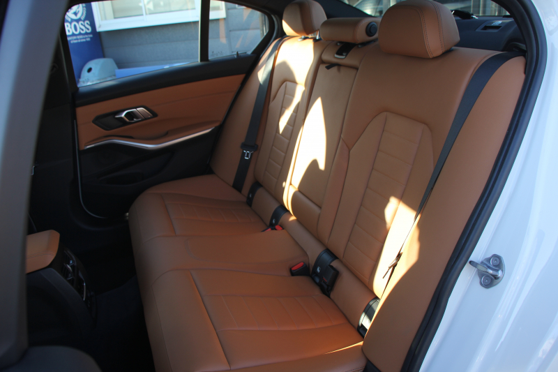 BMW 3シリーズ 330i Mｽﾎﾟｰﾂ ﾊｲﾗｲﾝ ｺﾝﾌｫｰﾄP 高出力 258馬力 ﾋｰﾀｰ茶革 追従ACC ｽﾃｱﾘﾝｸﾞｻﾎﾟｰﾄ 360度ｶﾒﾗ Pｱｼｽﾄﾌﾟﾗｽ LEDﾍｯﾄﾞﾗｲﾄ Mｽﾎﾟｰﾂﾌﾞﾚｰｷ ﾀｯﾁ画面HDDﾅﾋﾞｱｯﾌﾟﾙｶｰﾌﾟﾚｲ Hifiｽﾋﾟｰｶｰ 電動ﾄﾗﾝｸ ﾜｲﾔﾚｽ充電 2年保証