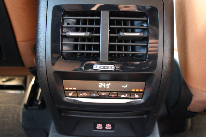 BMW X3 Xdrive20d Mｽﾎﾟｰﾂ ﾊｲﾗｲﾝ 1ｵｰﾅ 中期 新型式3DA-UZ20 NEWｲﾝﾃﾘｱ ｺﾆｬｯｸﾚｻﾞｰ 全席ﾋｰﾀｰ BMWﾗｲﾌﾞｺｯｸﾋﾟｯﾄﾞｱｯﾌﾟﾙｶｰﾌﾟﾚｲ 変更後ﾀｯﾁ画面HDDﾅﾋﾞｵﾌﾟｼｮﾝ20AW LEDﾍｯﾄﾞﾗｲﾄ ｵｰﾄﾊｲﾋﾞｰﾑ 360度ｶﾒﾗ 電動ﾘｱｹﾞｰﾄ 2年保証