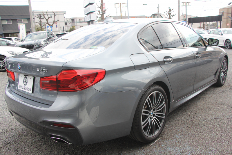 BMW 5シリーズ 530i Mｽﾎﾟｰﾂ 高出力 252馬力 1ｵｰﾅ ｱｲﾎﾞﾘｰﾚｻﾞｰ 全席ﾋｰﾀｰ HUD Mｽﾎﾟｰﾂﾌﾞﾚｰｷ 追従ACC ｽﾃｱﾘﾝｸﾞｻﾎﾟｰﾄ LEDﾍｯﾄﾞﾗｲﾄ ﾊｲﾋﾞｰﾑｱｼｽﾄ ﾀｯﾁ画面HDDﾅﾋﾞTV 360度ｶﾒﾗ Pｱｼｽﾄﾌﾟﾗｽ 電動ﾄﾗﾝｸ 専用ｴｱﾛ ﾊﾟﾄﾞﾙｼﾌﾄ 19AW 2年保証