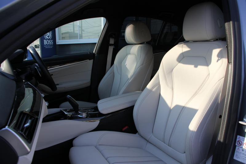 BMW 5シリーズ 530i Mｽﾎﾟｰﾂ 高出力 252馬力 1ｵｰﾅ ｱｲﾎﾞﾘｰﾚｻﾞｰ 全席ﾋｰﾀｰ HUD Mｽﾎﾟｰﾂﾌﾞﾚｰｷ 追従ACC ｽﾃｱﾘﾝｸﾞｻﾎﾟｰﾄ LEDﾍｯﾄﾞﾗｲﾄ ﾊｲﾋﾞｰﾑｱｼｽﾄ ﾀｯﾁ画面HDDﾅﾋﾞTV 360度ｶﾒﾗ Pｱｼｽﾄﾌﾟﾗｽ 電動ﾄﾗﾝｸ 専用ｴｱﾛ ﾊﾟﾄﾞﾙｼﾌﾄ 19AW 2年保証