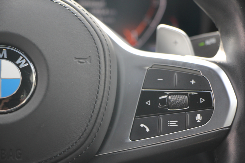 BMW 3シリーズ 320i Mｽﾎﾟｰﾂ ﾃﾞﾋﾞｭｰP ｺﾝﾌｫｰﾄP ﾋｰﾀｰ黒革 ﾌﾞﾙｰｽﾃｯﾁ  HUD 19AW 追従ACC ｽﾃｱﾘﾝｸﾞｻﾎﾟｰﾄ LEDﾍｯﾄﾞﾗｲﾄ ｵｰﾄﾊｲﾋﾞｰﾑ 電動ﾄﾗﾝｸ ｱｯﾌﾟﾙｶｰﾌﾟﾚｲ ﾀｯﾁ画面HDDﾅﾋﾞﾜｲﾔﾚｽ充電 Hi-fiｽﾋﾟｰｶｰ Pｱｼｽﾄ 専用ｴｱﾛ 2年保証