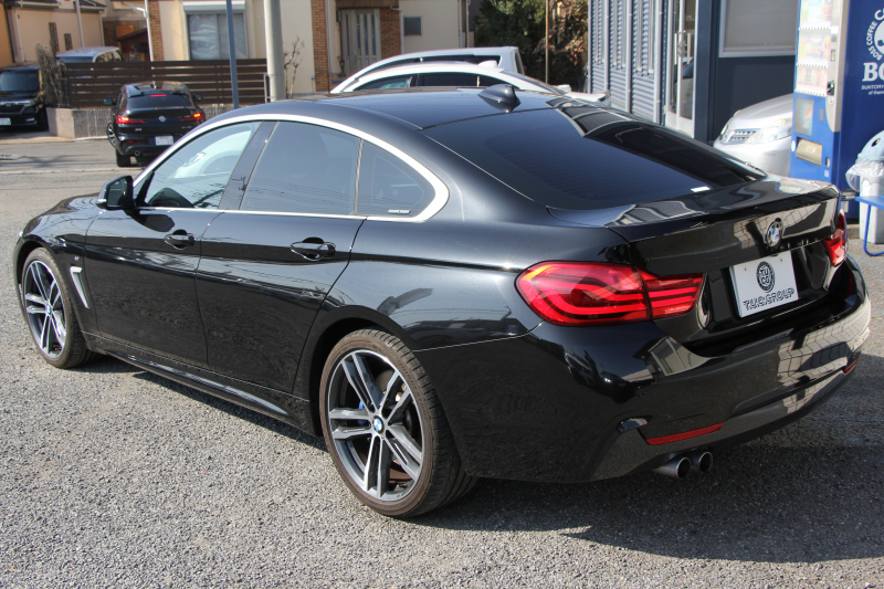 BMW 4シリーズ 420i ｸﾞﾗﾝｸｰﾍﾟｲﾝｽﾀｲﾙｽﾎﾟｰﾂ 300台限定車 後期ﾓﾃﾞﾙ ﾋｰﾀｰ黒革 ｱﾀﾞﾌﾟﾃｨﾌﾞMｻｽ 19AW Mspﾌﾞﾚｰｷ HUD 追従ACC 液晶ﾒｰﾀｰ LEDﾍｯﾄﾞﾗｲﾄ&LEDﾃｰﾙ ﾀｯﾁ画面HDDﾅﾋﾞﾌﾙｾｸﾞTV 電動ﾄﾗﾝｸ 衝突軽減ﾌﾞﾚｰｷ 2年保証