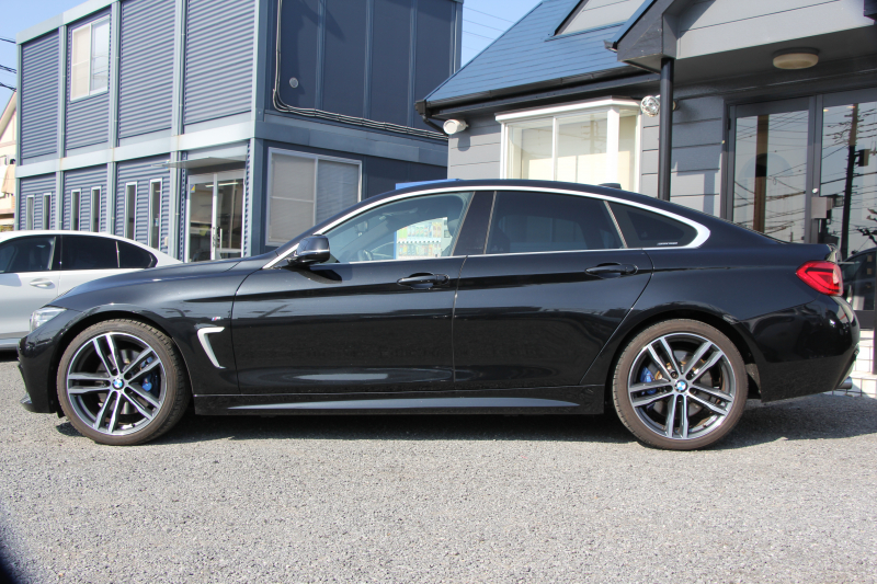 BMW 4シリーズ 420i ｸﾞﾗﾝｸｰﾍﾟｲﾝｽﾀｲﾙｽﾎﾟｰﾂ 300台限定車 後期ﾓﾃﾞﾙ ﾋｰﾀｰ黒革 ｱﾀﾞﾌﾟﾃｨﾌﾞMｻｽ 19AW Mspﾌﾞﾚｰｷ HUD 追従ACC 液晶ﾒｰﾀｰ LEDﾍｯﾄﾞﾗｲﾄ&LEDﾃｰﾙ ﾀｯﾁ画面HDDﾅﾋﾞﾌﾙｾｸﾞTV 電動ﾄﾗﾝｸ 衝突軽減ﾌﾞﾚｰｷ 2年保証