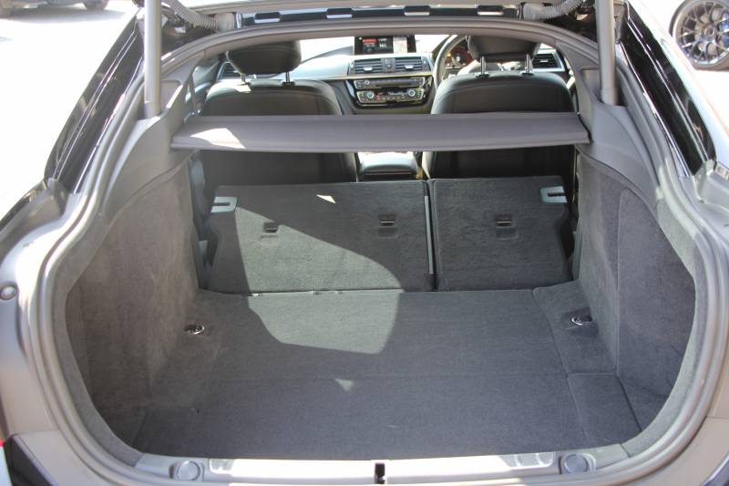 BMW 4シリーズ 420i ｸﾞﾗﾝｸｰﾍﾟｲﾝｽﾀｲﾙｽﾎﾟｰﾂ 300台限定車 後期ﾓﾃﾞﾙ ﾋｰﾀｰ黒革 ｱﾀﾞﾌﾟﾃｨﾌﾞMｻｽ 19AW Mspﾌﾞﾚｰｷ HUD 追従ACC 液晶ﾒｰﾀｰ LEDﾍｯﾄﾞﾗｲﾄ&LEDﾃｰﾙ ﾀｯﾁ画面HDDﾅﾋﾞﾌﾙｾｸﾞTV 電動ﾄﾗﾝｸ 衝突軽減ﾌﾞﾚｰｷ 2年保証