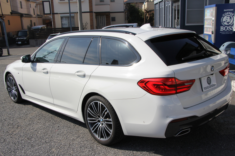 BMW 5シリーズ 523d ﾂｰﾘﾝｸﾞMｽﾎﾟｰﾂ ﾊｲﾗｲﾝ 変更後ﾓﾃﾞﾙ 新液晶ﾒｰﾀｰ 全席ﾋｰﾀｰ黒革 HUD LEDﾍｯﾄﾞﾗｲﾄ 追従ACC ｽﾃｱﾘﾝｸﾞｻﾎﾟｰﾄ ｵｰﾄﾊｲﾋﾞｰﾑ ﾀｯﾁ画面HDDﾅﾋﾞTV 360度ｶﾒﾗ 電動ﾘｱｹﾞｰﾄ 専用ｴｱﾛ 19AW 2年保証