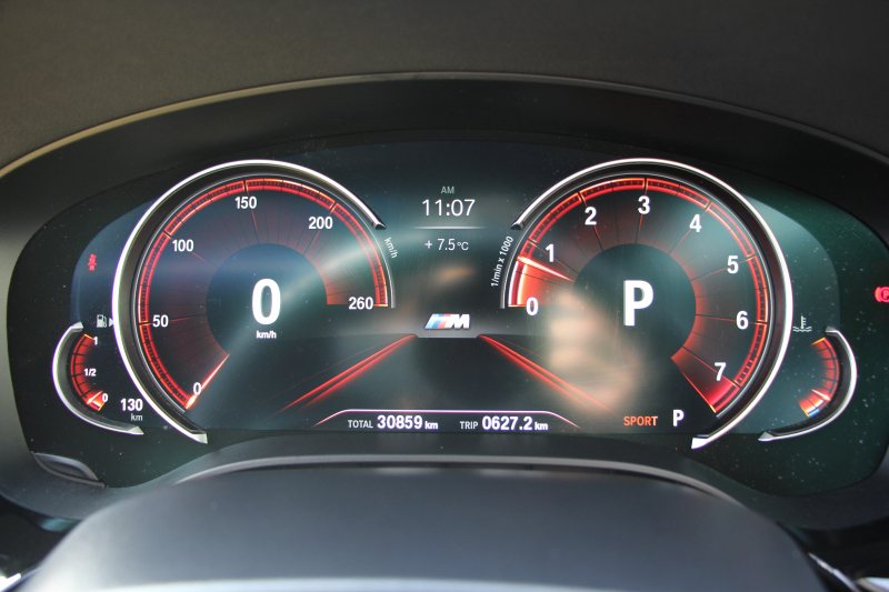 BMW 5シリーズ 523i Mｽﾎﾟｰﾂ ﾊｲﾗｲﾝ ｻﾝﾙｰﾌ 全席ﾋｰﾀｰ黒革 HUD ｼﾞｪｽﾁｬｰｺﾝﾄﾛｰﾙ ﾜｲﾔﾚｽ充電 追従ACC ｽﾃｱﾘﾝｸﾞｻﾎﾟｰﾄ ﾀｯﾁ画面HDDﾅﾋﾞTV LEDﾍｯﾄﾞﾗｲﾄ ｵｰﾄﾊｲﾋﾞｰﾑ 360度ｶﾒﾗ 19AW 電動ﾄﾗﾝｸ 専用ｴｱﾛ ﾊﾟﾄﾞﾙｼﾌﾄ 2年保証